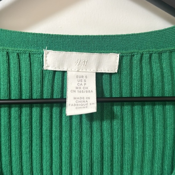 H&M Ribbed Cardigan - Green- Small - Picture 2 of 3
